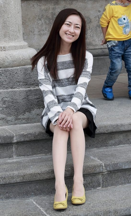 爱穿丝袜的可爱女人在日本游玩时拍双腿踩在榻榻米上面[第9张/共9张]