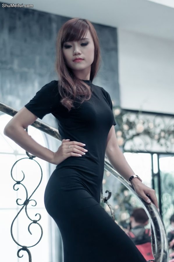 越南妹子黑色性感短裙s身段真是不多见呀[第6张/共13张]