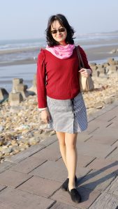 Elin姐海边游玩时穿了质感的肉色丝袜[第2张/共5张]